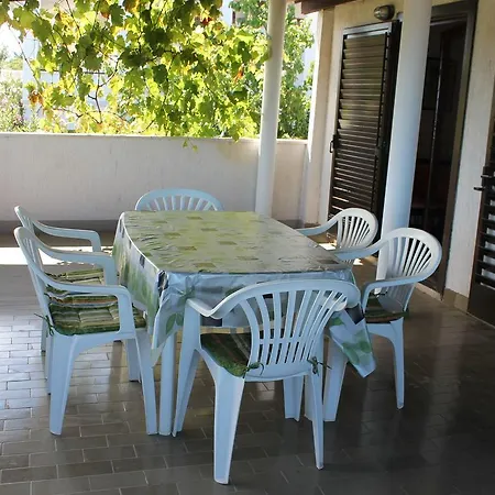 아파트 Spacious In With Covered Terrace *