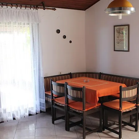 Spacious In With Covered Terrace * Medulin